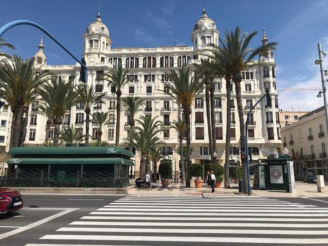 Estudio De Lujo Casaturis En El Corazon De Alicante A114 Buitenkant foto